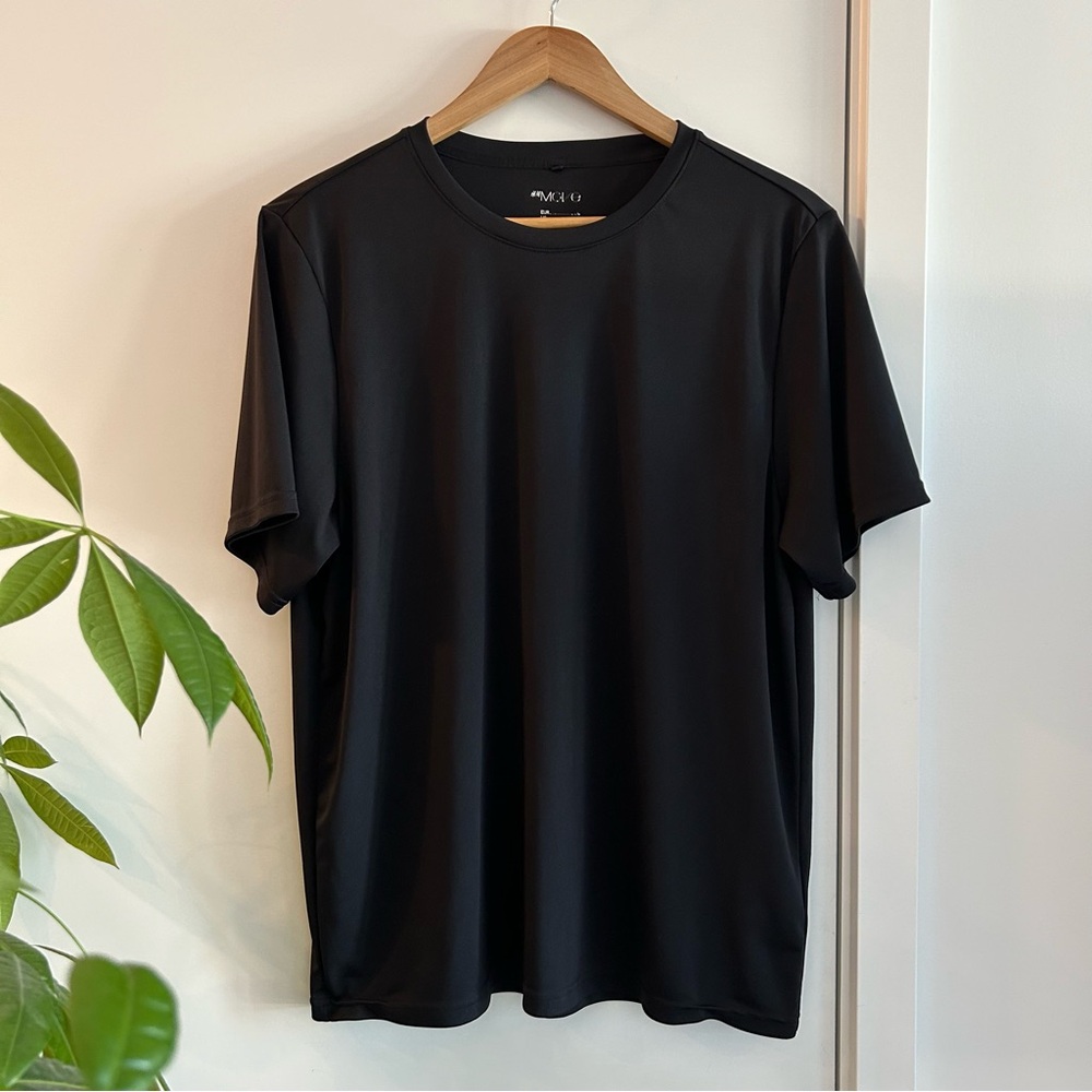 H&M Move Dry Fit Tee (gym) size L